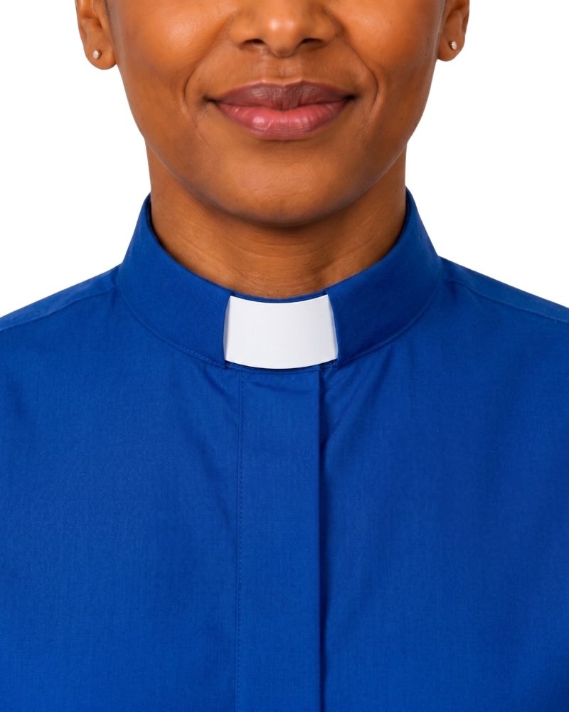 closeup of tab collar against the plain white background.